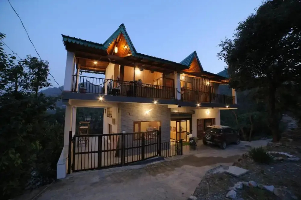 Goroomgo Wooden Umbrella Bhimtal