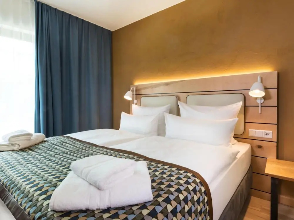 Walhalla Hotel Regensburg @ Hoeferer — 4