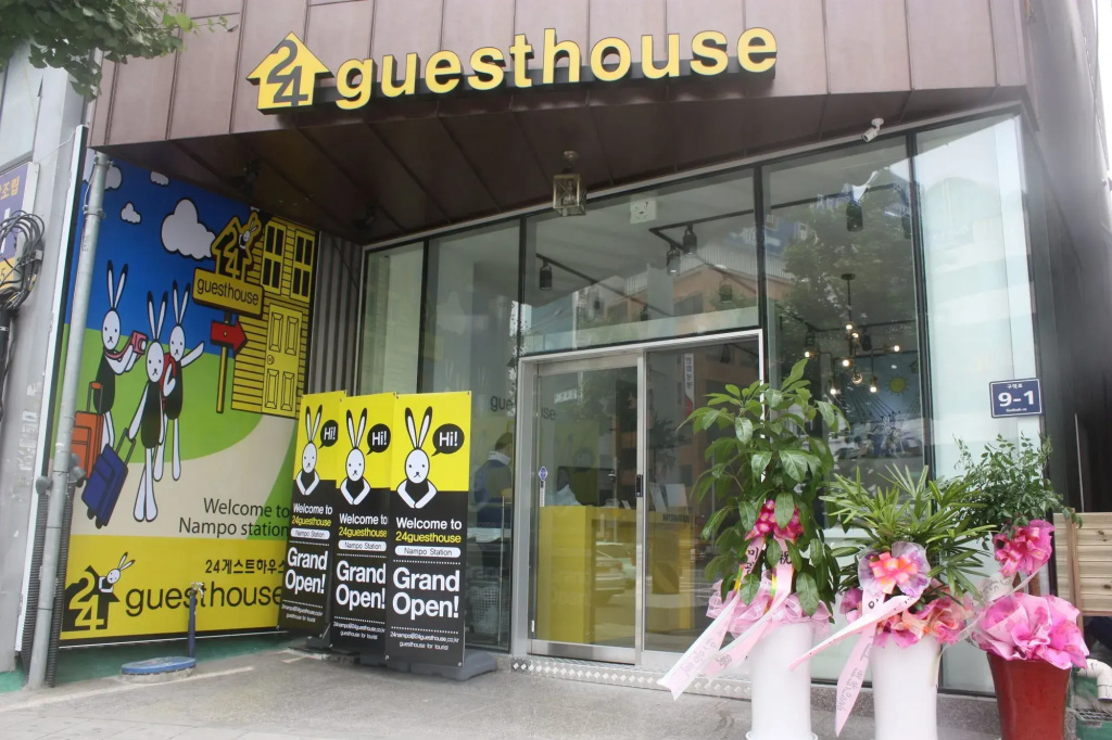 24 Guesthouse Nampo Station