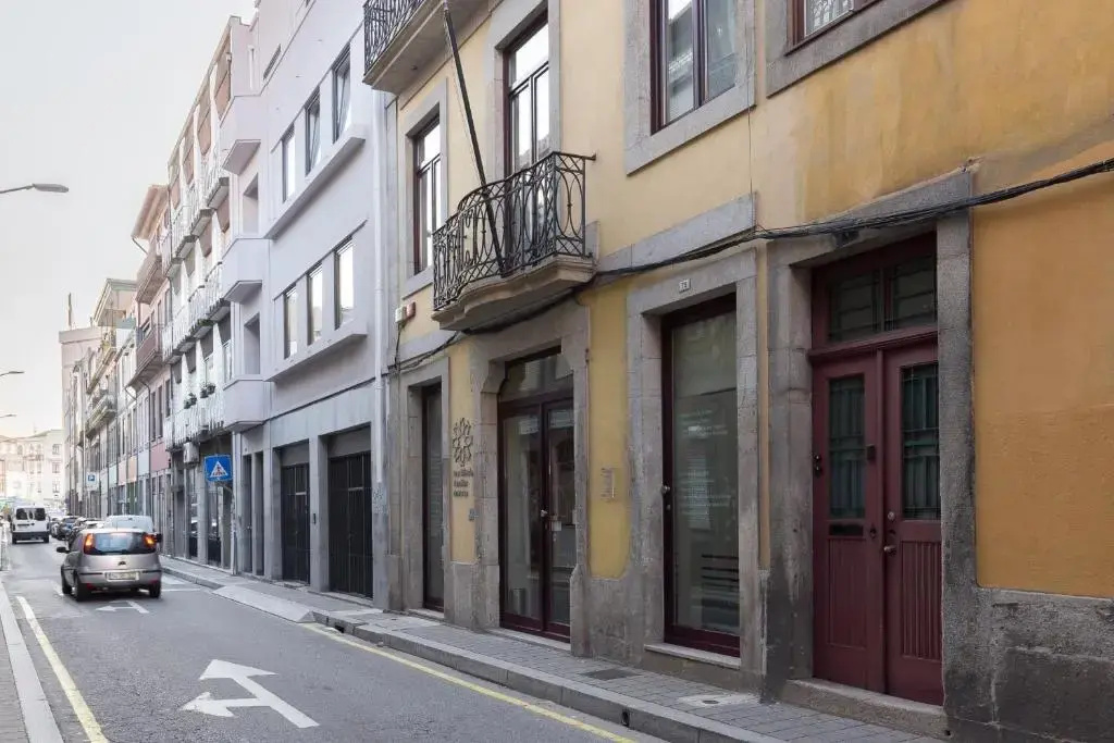 1BR Apartment near Metro in Porto by GuestReady