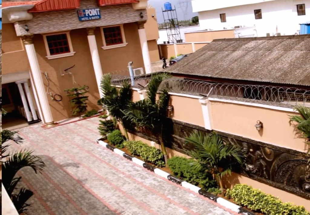 Hi Point Hotel & Suites