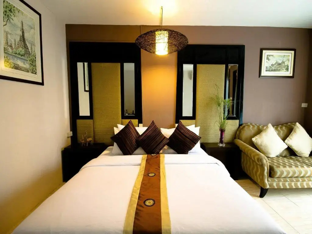 Deluxe Double room (full double bed)