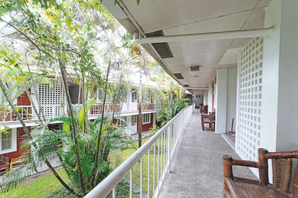 RedDoorz Premium @ Clarkview Angeles City