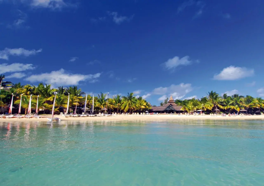 Beach & Waterfront