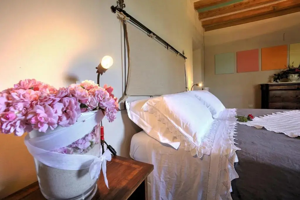 Standard Triple room with garden view