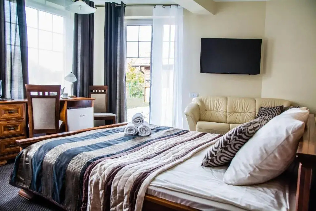 Standard Double room (full double bed)