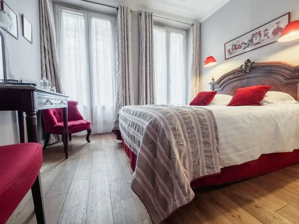 Standard Double room with balcony (full double bed)