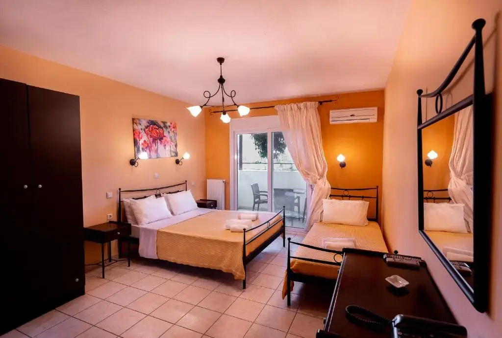 Economy Triple room