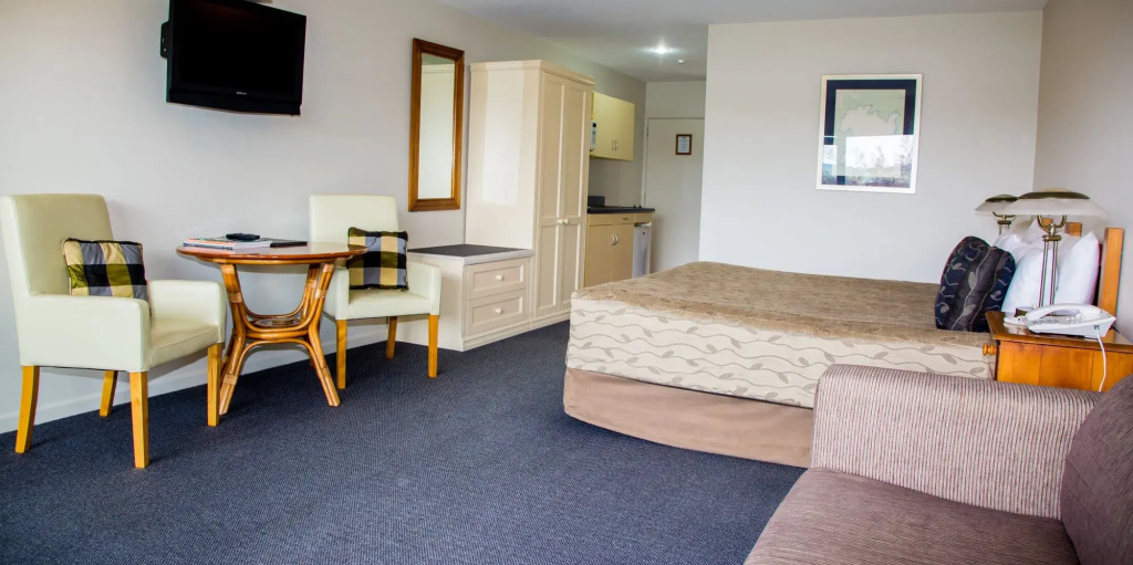 Baycrest Lodge - 3