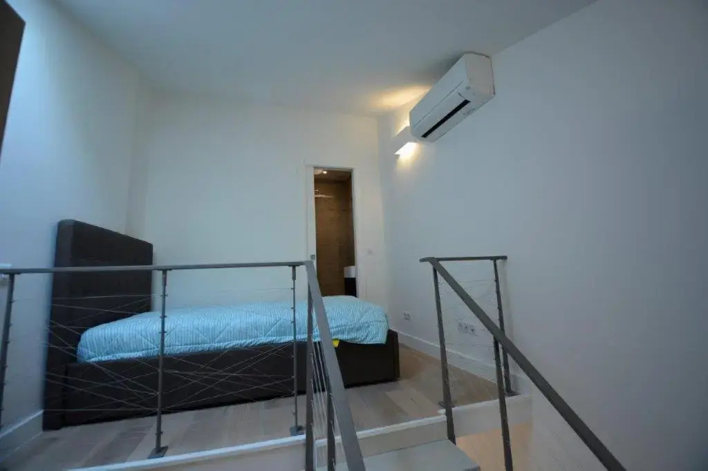 Apartment with balcony