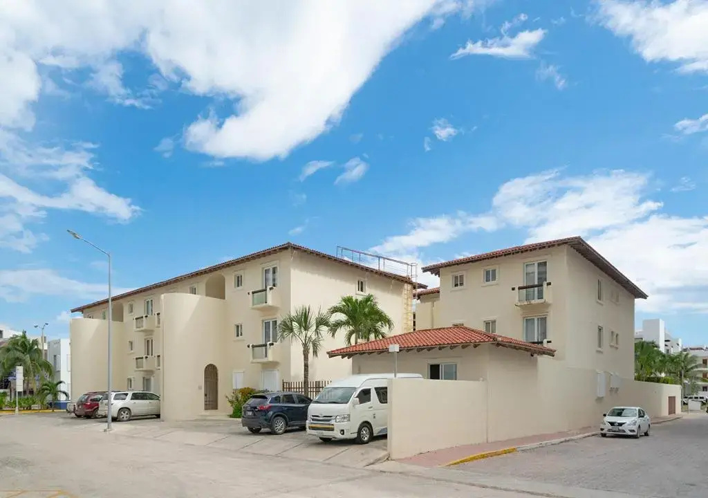 Condo Sol 6 - 3 Bedroom Condo Only 1 Block from Coco Beach - At Luna Maya Condos