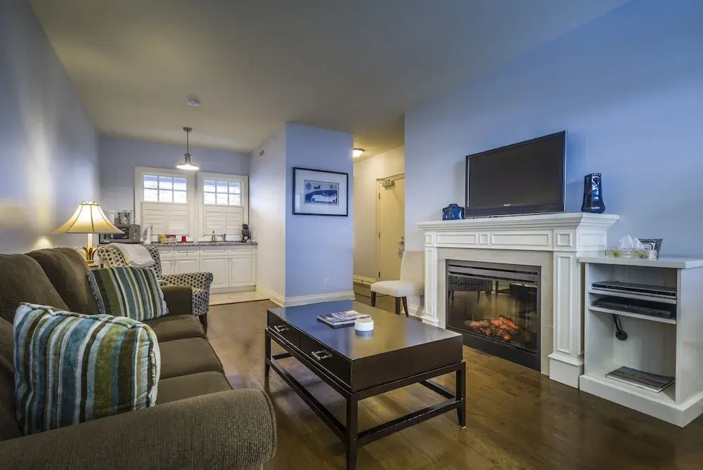 Luxury Double Apartment with lake view (full double bed)