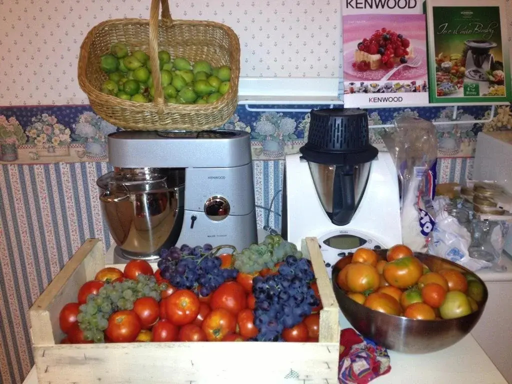 Food & Beverage