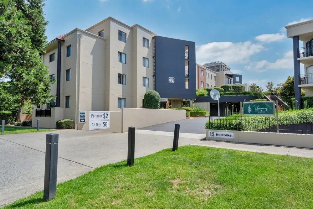 Sleek 2-bed Apartment in Vibrant Kingston