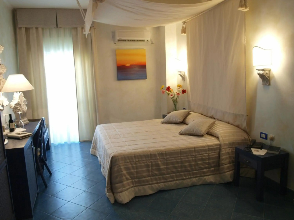 Hotel Baia Dei Faraglioni - Général