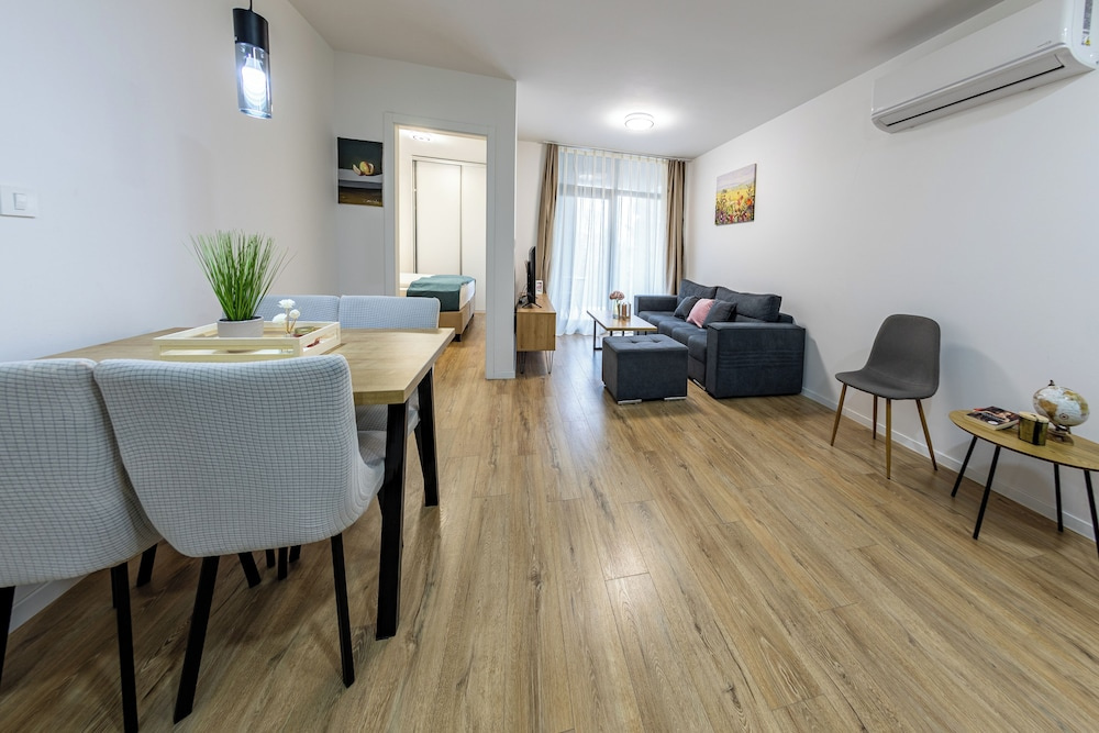 Superior Apartment