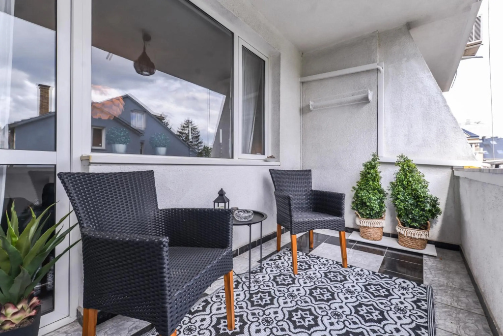66 Apartment - Stylish Two Bedroom in Lozenets District