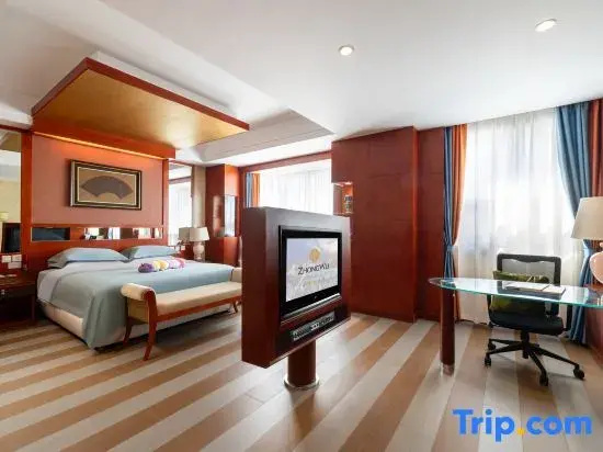 Deluxe Suite