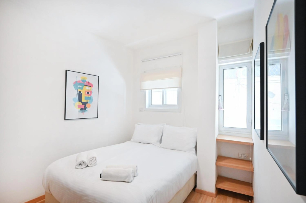Pretty 2BR in Ben Gurion Blvd by HolyGuest