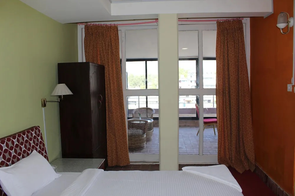 Deluxe Double room with mountain view (full double bed)