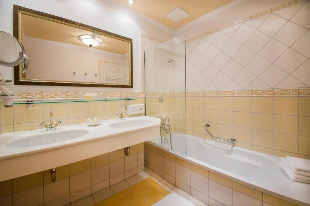 Deluxe Double room full double bed
