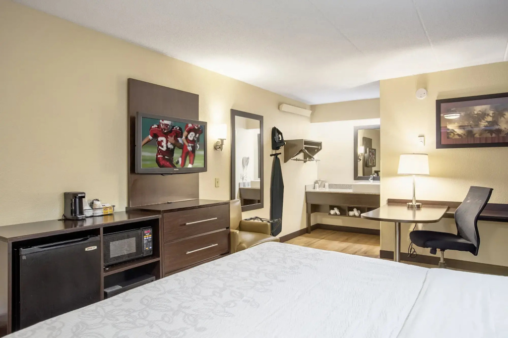 Red Roof Inn PLUS+ Chicago - Naperville - фото 6