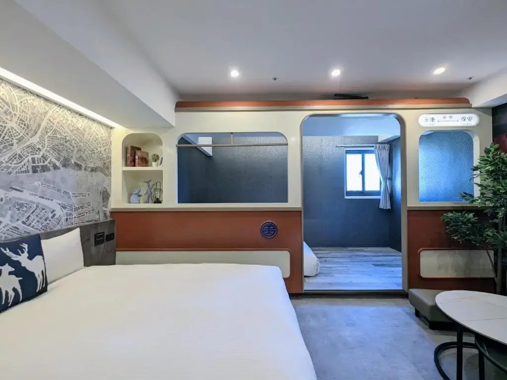 Deluxe Quadruple room