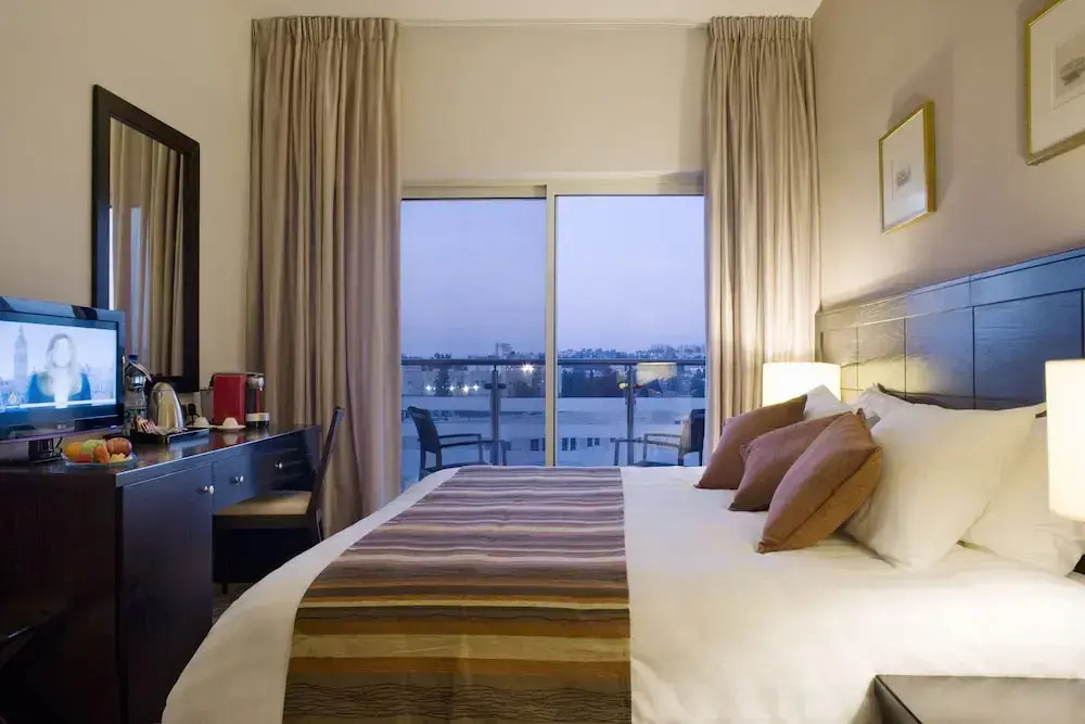 Superior Double room with balcony (full double bed)
