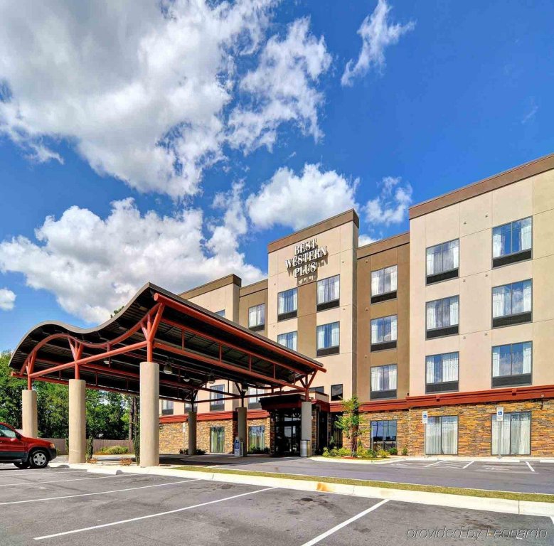 Comfort Suites New Bern near Cherry Point image