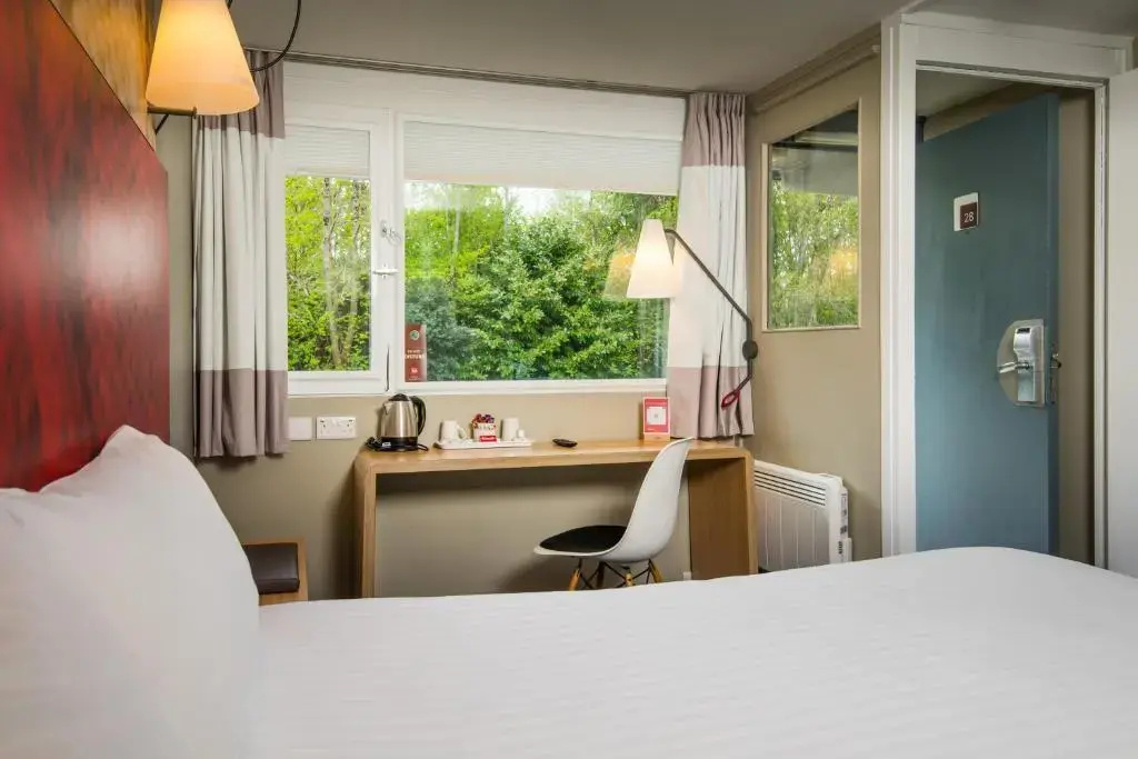 ibis Plymouth - Chambres