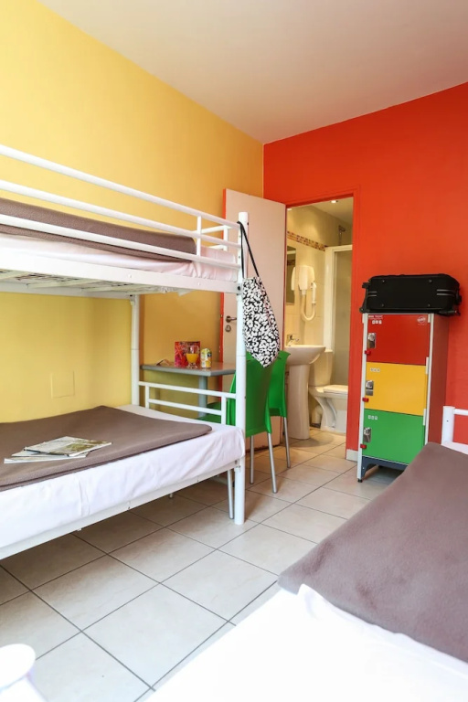 Triple room