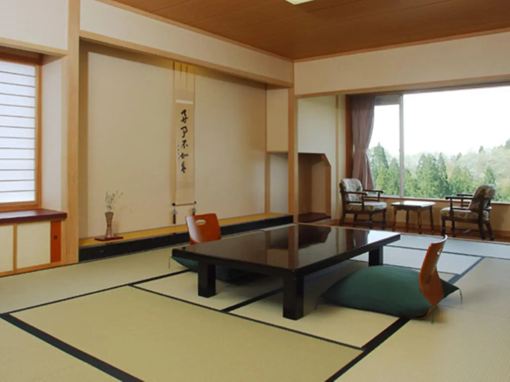 Standard room with mountain view