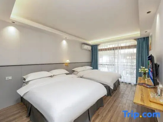 Standard Double room with balcony (twin beds)