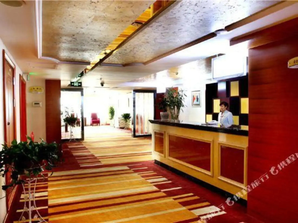 Lobby & Reception