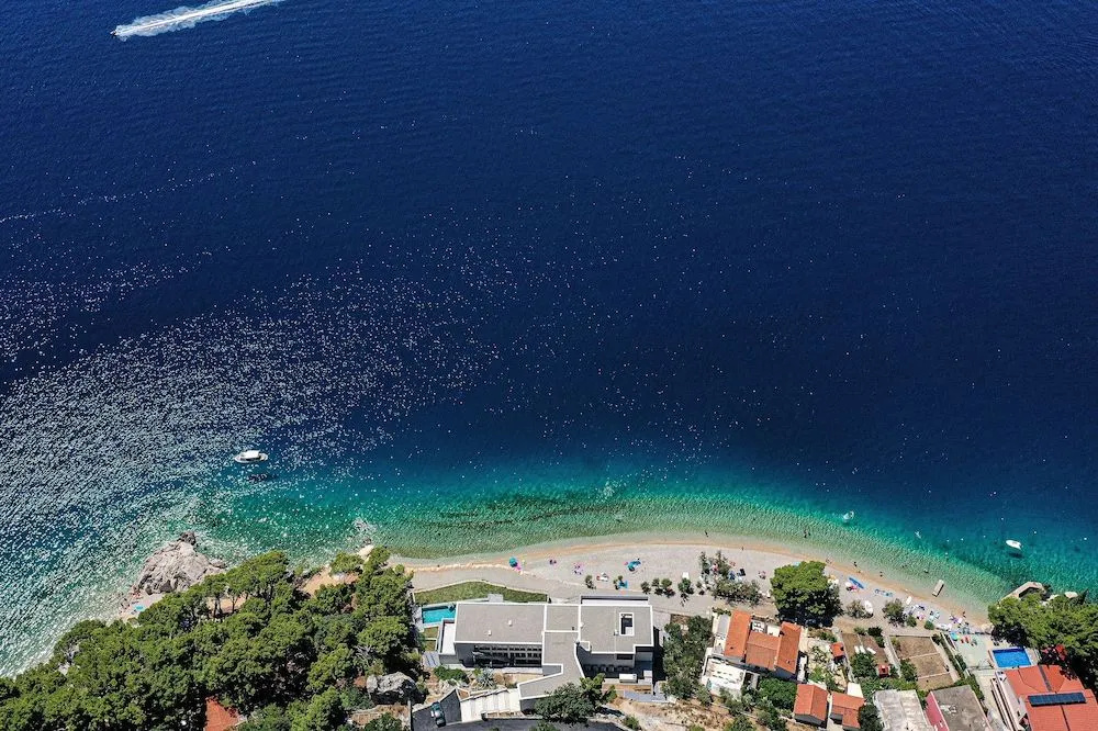 Beach & Waterfront