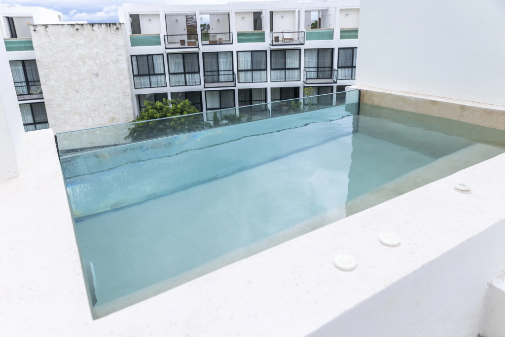Deluxe Penthouse Studio