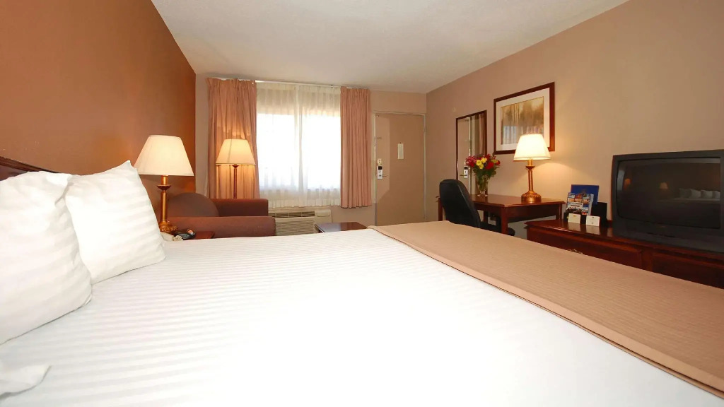 Best Western Red Baron Hotel — фото 6