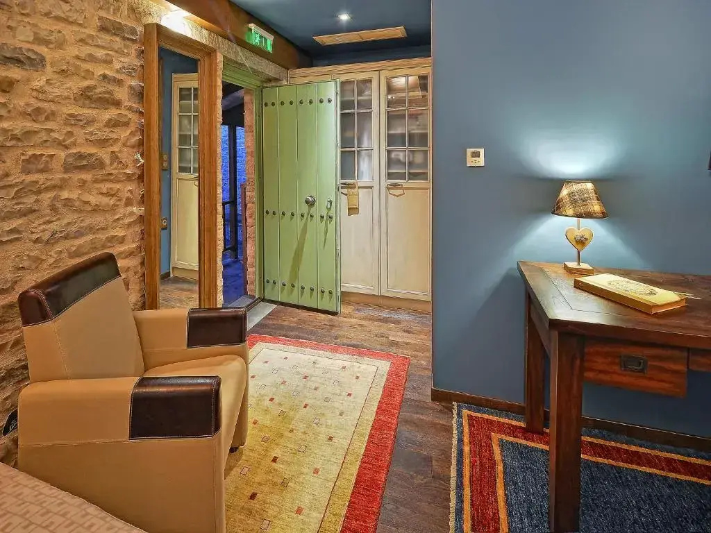 Superior Double room (full double bed)