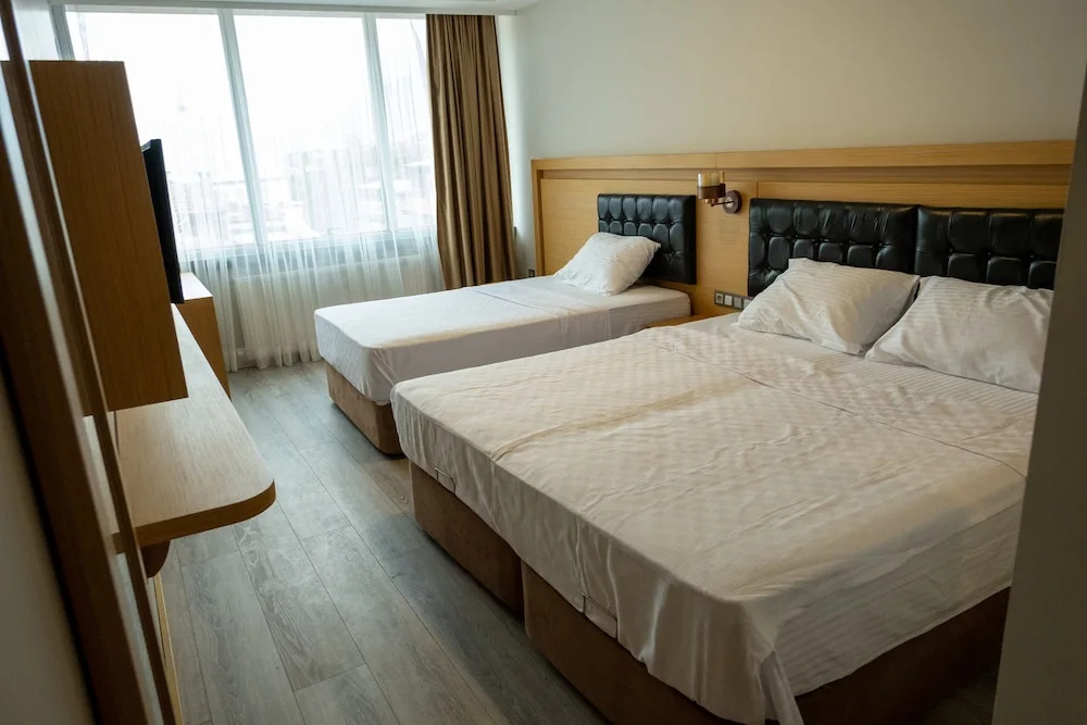Lotus Park Hotel — 1