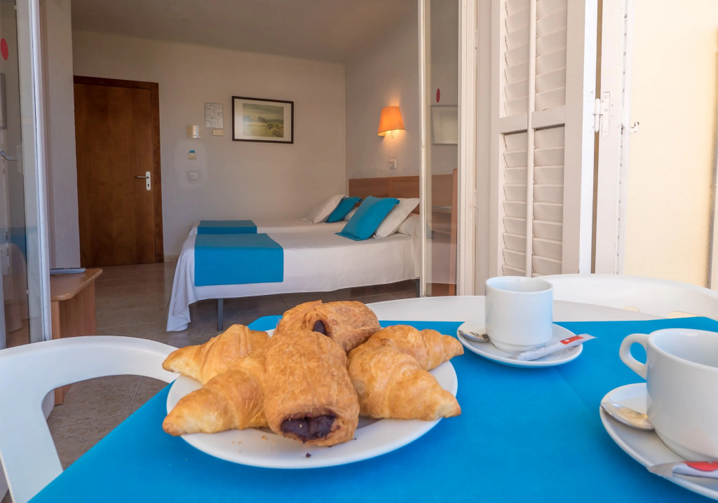 Hotel Checkin Pineda - Général
