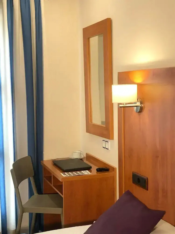 Standard Double room with balcony (twin beds)