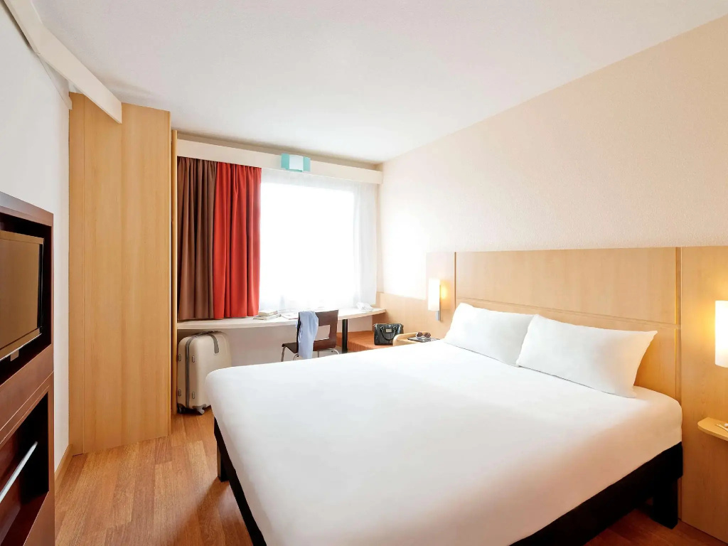Standard Double room (full double bed) (bed type is subject to availability)