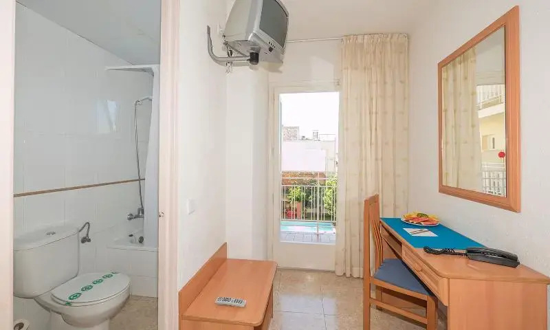 Hotel Checkin Pineda - Chambres