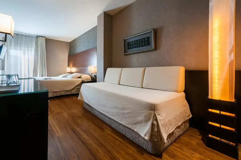 Hotel Barcelona Colonial - Chambres