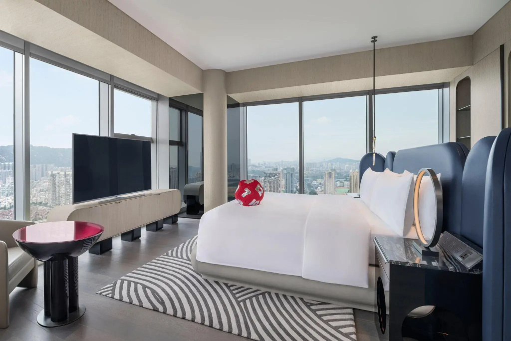 1 Bedroom Double Suite with city view (full double bed)
