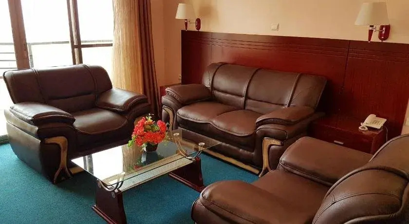 Lobby & Reception