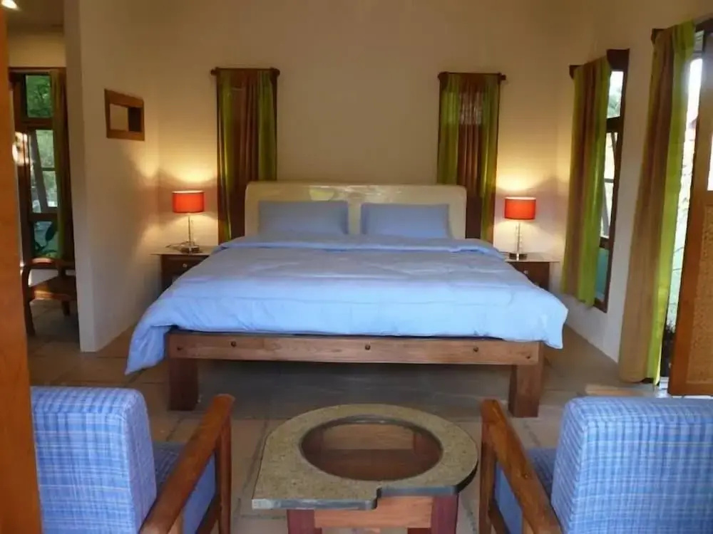 Double Villa with balcony (full double bed)