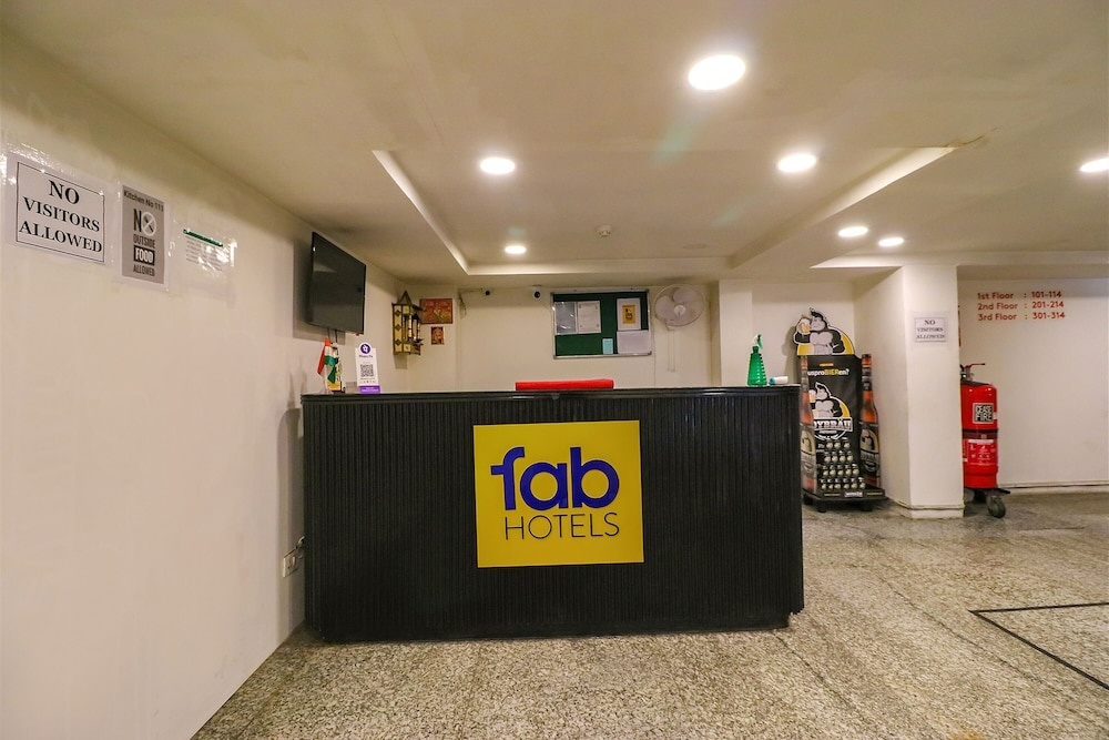 Lobby & Reception
