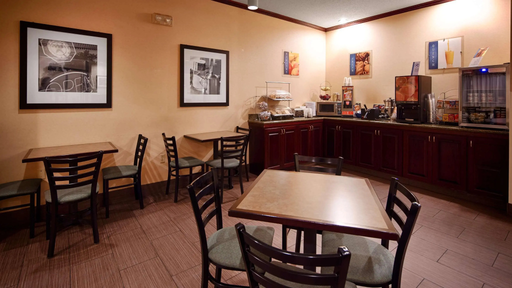 Best Western Plus Executive Inn - фото 25