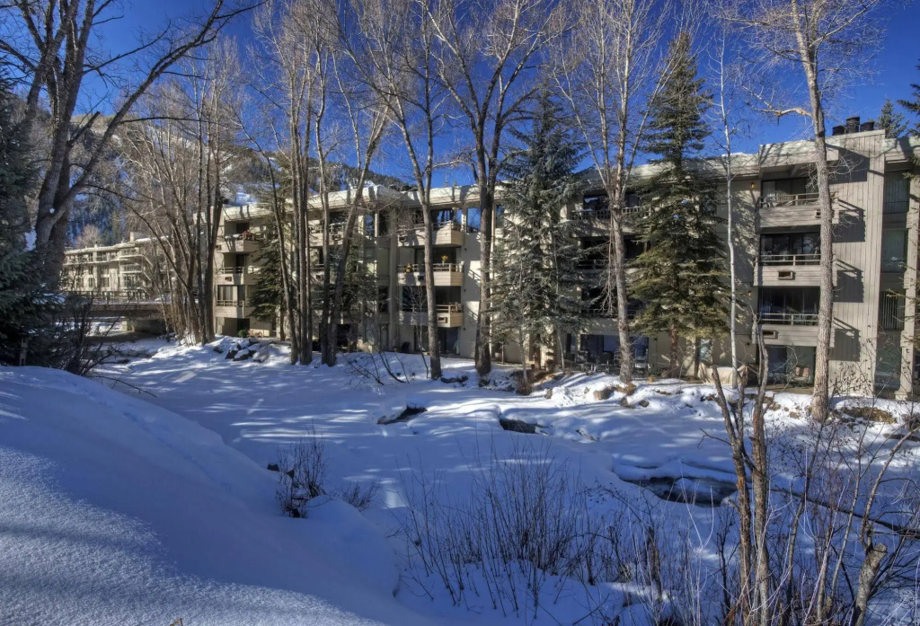 Chateau Eau Claire & Roaring Fork by Frias Properties